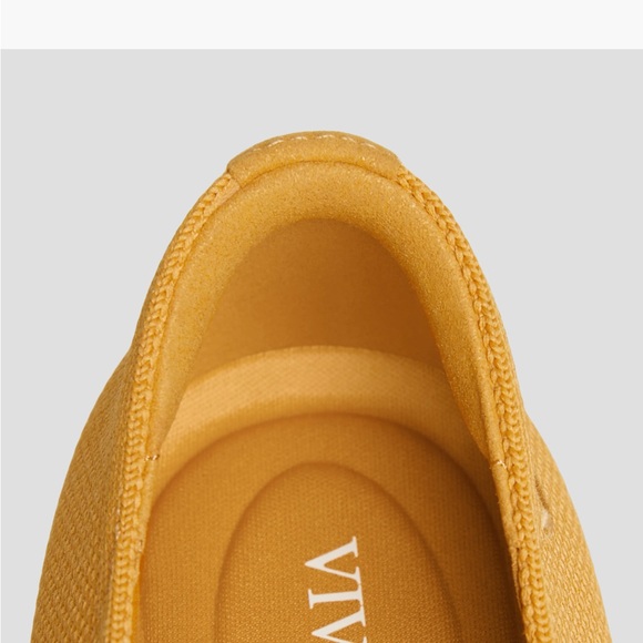 VIVAIA Audrey Yellow Cat Embroidered Loafers (8) - Picture 5 of 8